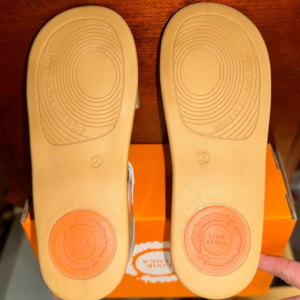 Livie & Luca Pio‎ Metallic Champagne Leather Sandals Girl Size 12 Toddler NIB - Picture 6 of 12